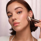 Hourglass Ambient Soft Glow Foundation Brush Gold (Edição limitada)