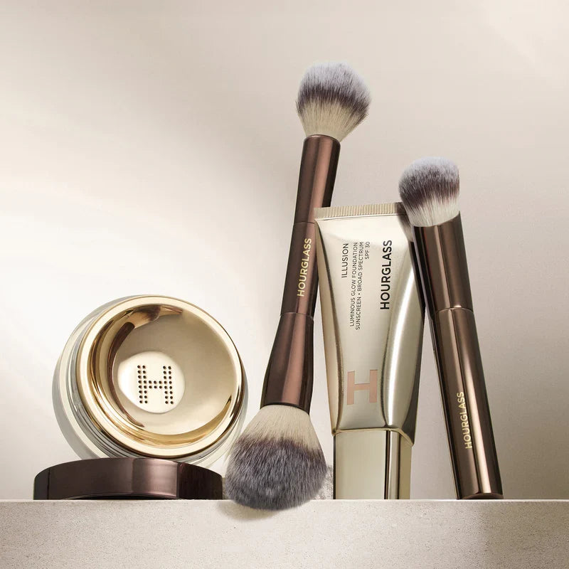 Hourglass Ambient Soft Glow Foundation Brush