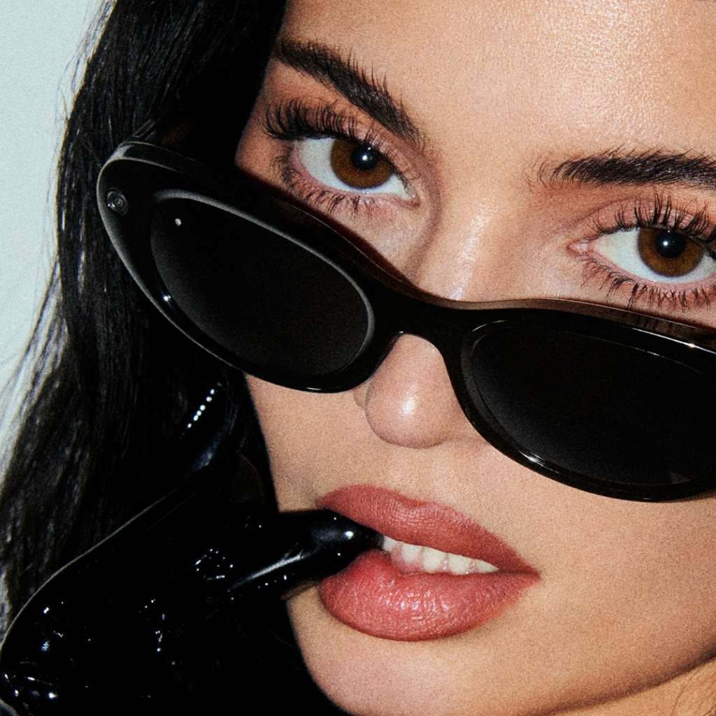 Meta Glasses – Kylie Jenner Black Edition