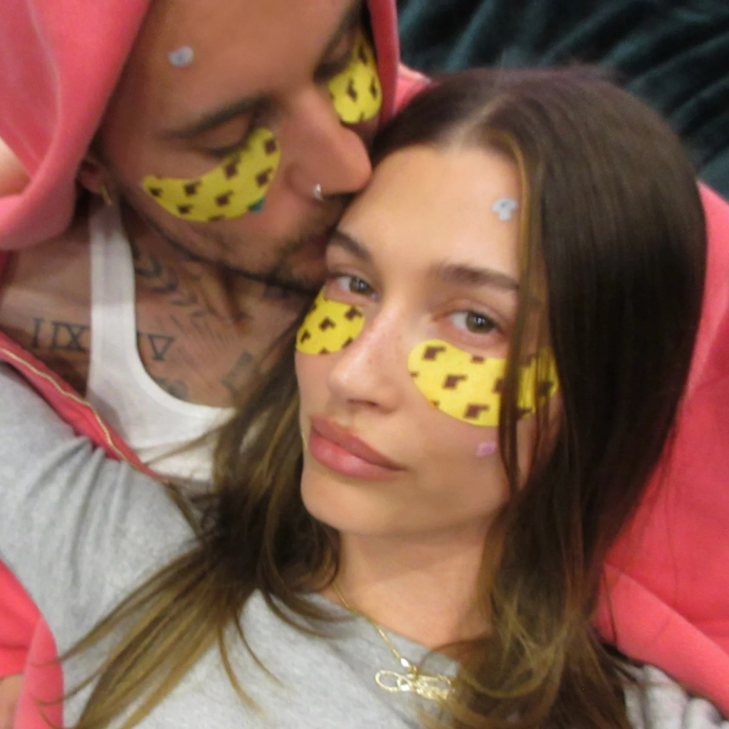 Rhode designed with Justin Bieber Peptide Eye Prep Banana Peel (LANÇAMENTO)